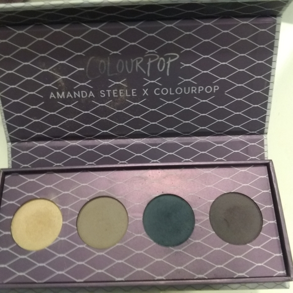 Goth eyeshadow palettes - Picture 3 of 4